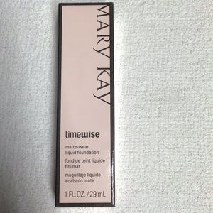 Mary Kay Timewise liquid foundation ivory 7